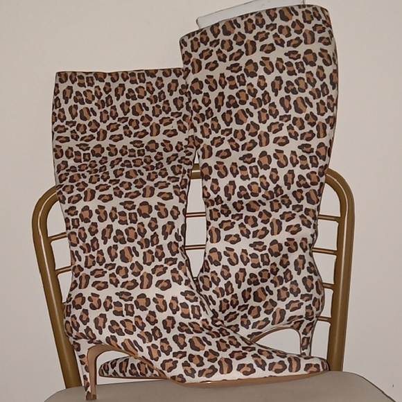 Leopard Print Knee-High Boots - Picture 1 of 4